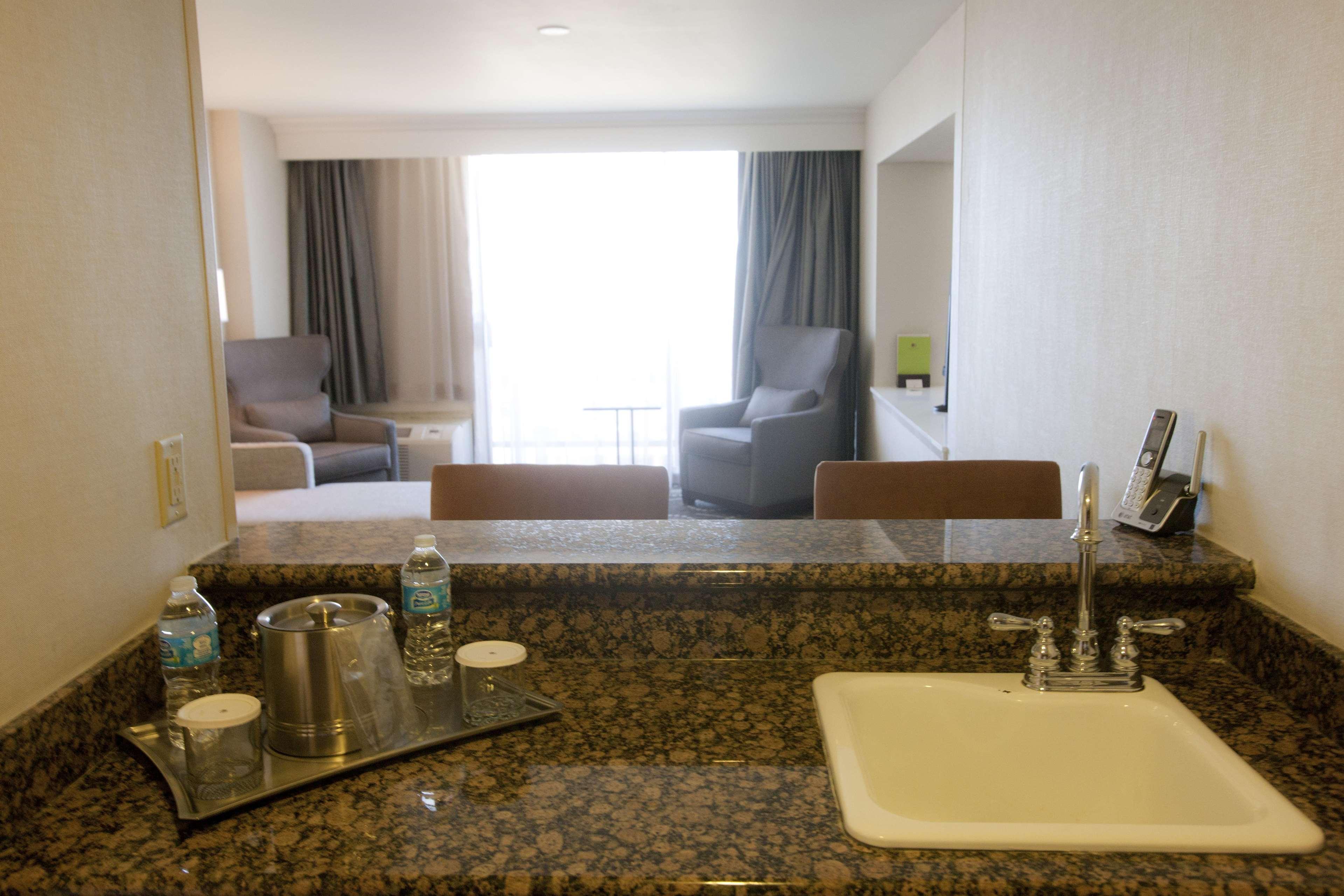 Hotel Wyndham Midland Downtown Esterno foto